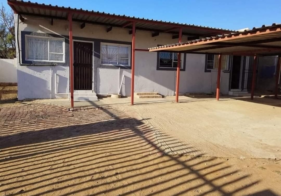4 Bedroom Property for Sale in Promosa North West